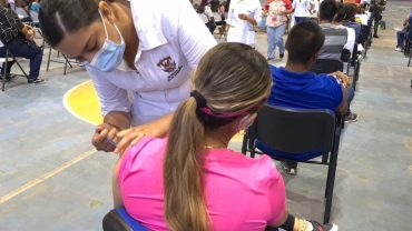 Suspenden vacunación en Plaza Sendero hasta nuevo aviso